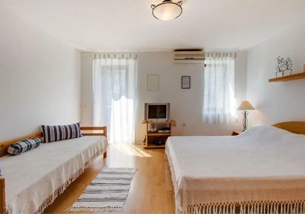 Apartments Jelena Veli Losinj Croatia