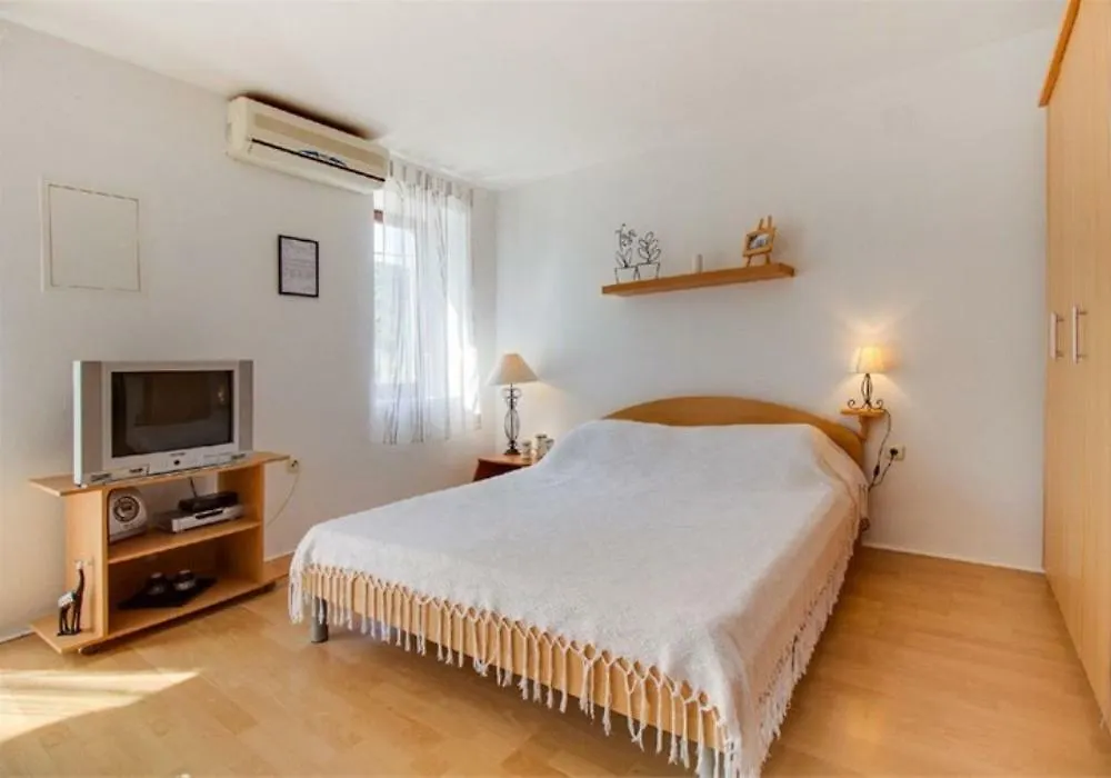 Apartments Jelena Veli Losinj